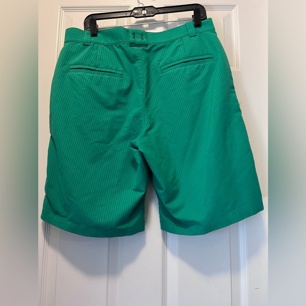 Underarmour short. - Picture 4 of 9